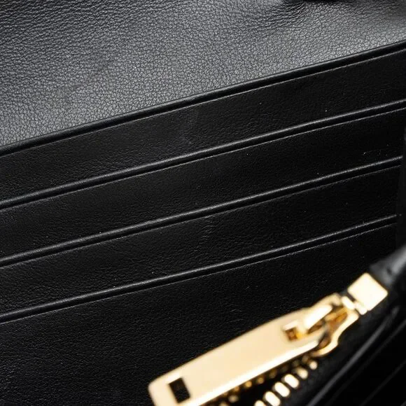 Salvatore Ferragamo Calfskin Hug Wallet on Chain - Picture 12 of 14